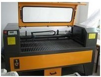 廣告展示架高速激光切割機(jī)-雕刻機(jī)_刻字機(jī)_激光切割機(jī)_切割機(jī)_拋光機(jī)_木工雕刻機(jī)_打標(biāo)機(jī)_廣告雕刻機(jī)_三維切割機(jī)_激光切割機(jī)_雕刻切割_廣告新設(shè)備-中國標(biāo)識網(wǎng)