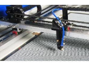 深圳市大宏激光設(shè)備制造公司 專業(yè)供應(yīng)模型激光切割機(jī)